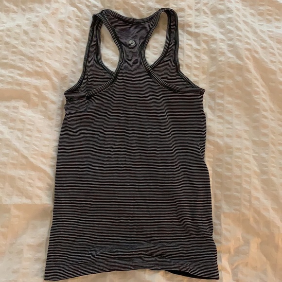 Striped Lululemon tank top - Picture 2 of 2